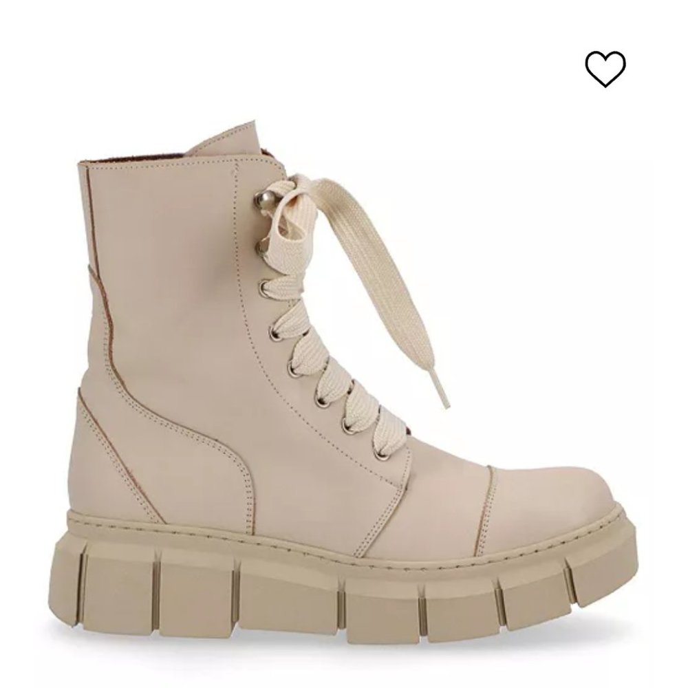 Alohas can can boots